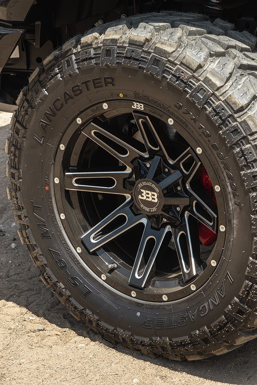 BBB H137 LB4 18x9 Gloss Black Milled 5x127/5x139.7 +0mm 78.1mm